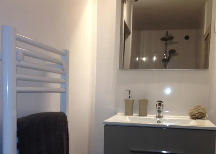 아파트 Wisteria 에이진느